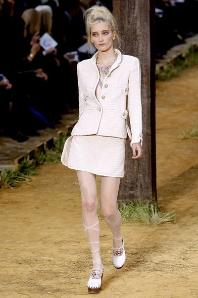 Look 5